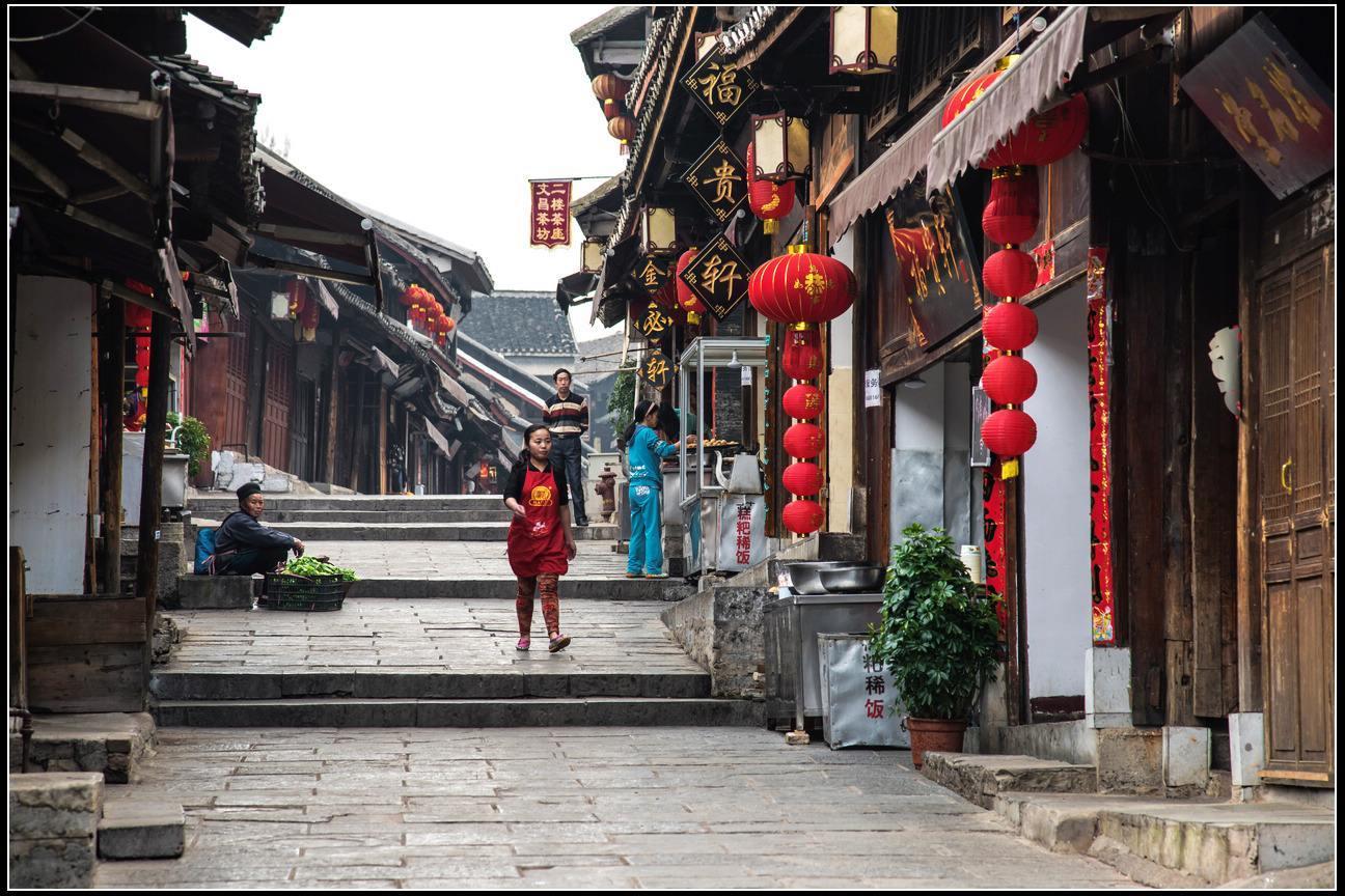 机智问答网页-智慧解答疑问-帅铃货车车头撞凹进去了需要多少钱维修,驾驶座的门也打不开了,挡风玻璃碎了?专家在线答疑